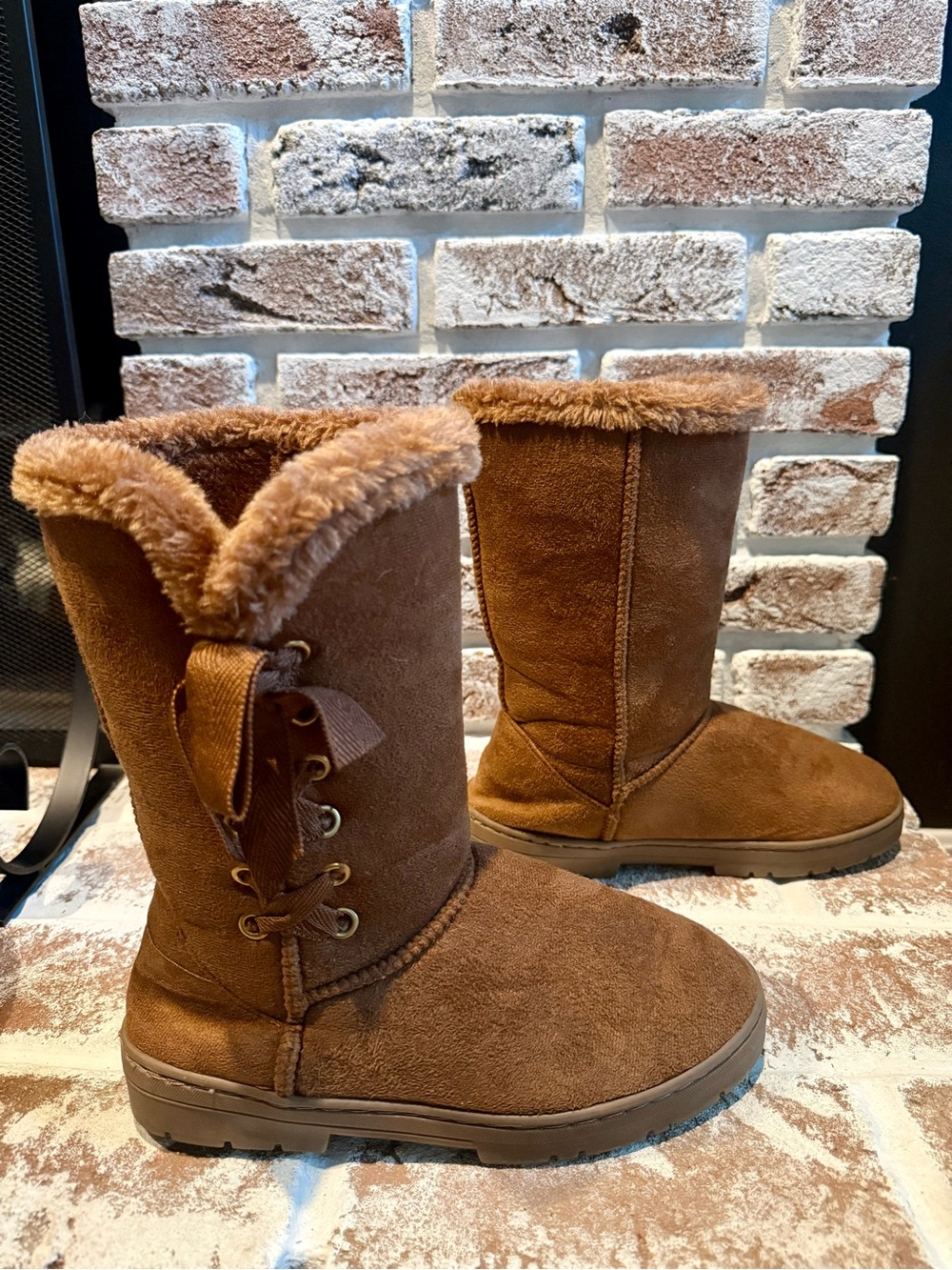 Women’s Brown Faux-Suede Fur-Lined Winter Boots with Lace Up Bow Detail